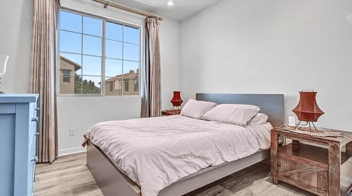 747 Spring Gdn, Irvine, CA 92618564