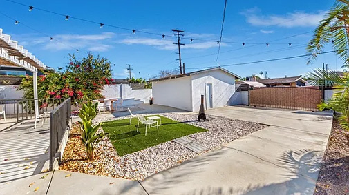 14900 Hubbard St, Sylmar, CA 91342806