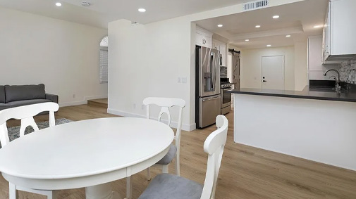 126 Almador, Irvine, CA 92614813