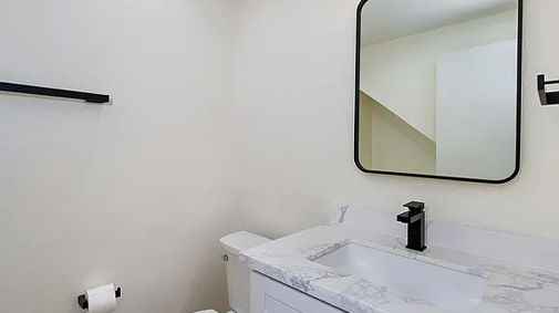 126 Almador, Irvine, CA 92614815