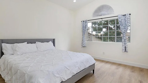 126 Almador, Irvine, CA 92614818